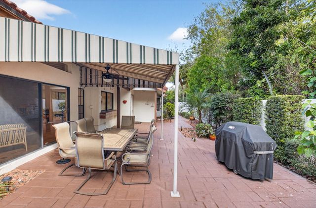 21921 Town Place Drive, Boca Raton, FL 33433