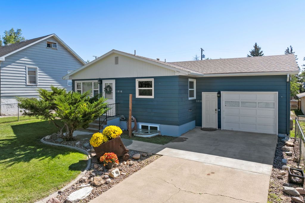1816 7th Avenue S, Great Falls, MT 59405