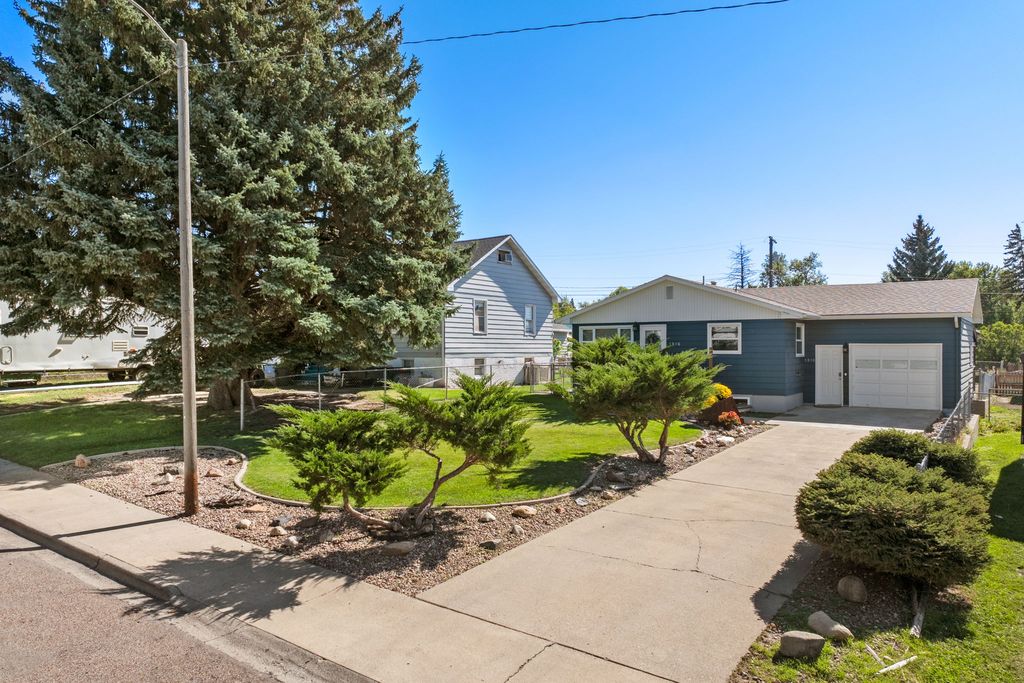 1816 7th Avenue S, Great Falls, MT 59405 photo 2