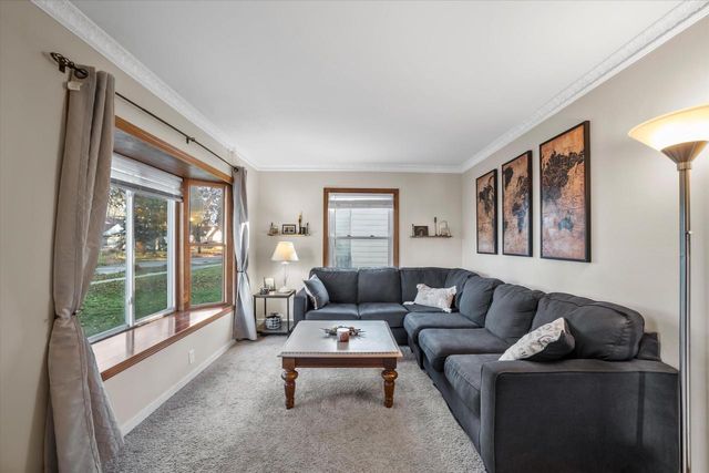 3035 N 81st STREET, Milwaukee, WI 53222