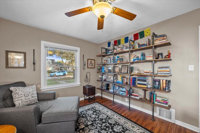 3035 N 81st STREET, Milwaukee, WI 53222