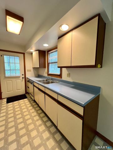 7 Golden Hill Street 2nd floor, Bethel, CT 06801