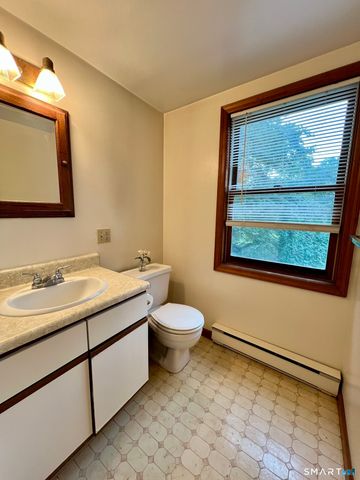 7 Golden Hill Street 2nd floor, Bethel, CT 06801