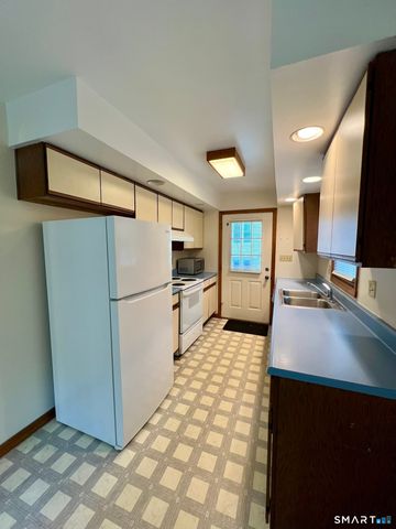 7 Golden Hill Street 2nd floor, Bethel, CT 06801