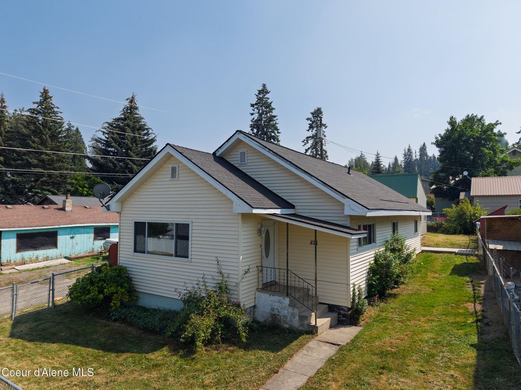 821 Washington AVE, St. Maries, ID 83861 photo 1