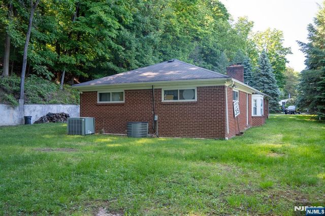 45 Peters Lane, North Haledon, NJ 07508