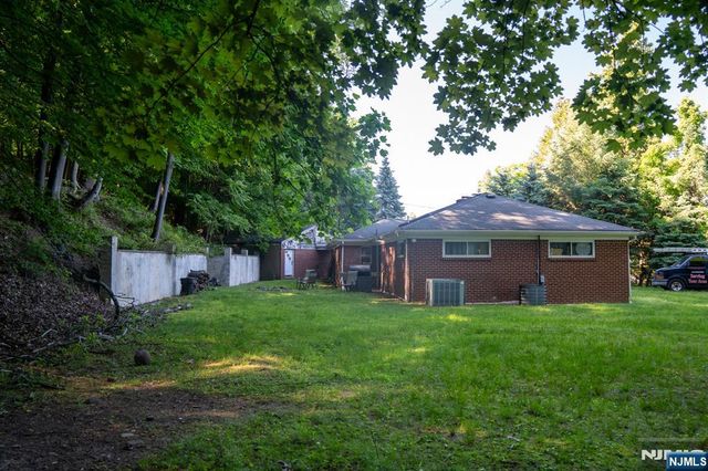 45 Peters Lane, North Haledon, NJ 07508