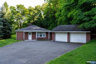 45 Peters Lane, North Haledon, NJ 07508