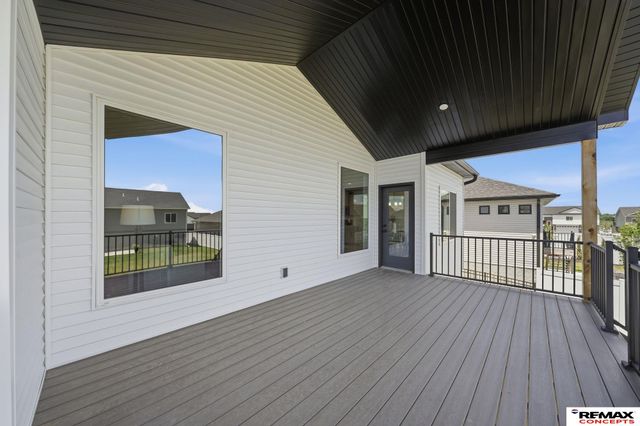 5826 SW 9th Street, Lincoln, NE 68523