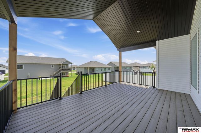 5826 SW 9th Street, Lincoln, NE 68523