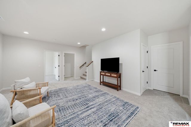 5826 SW 9th Street, Lincoln, NE 68523