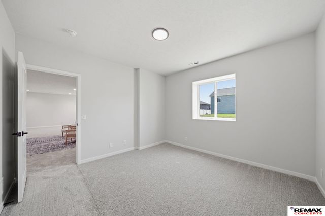 5826 SW 9th Street, Lincoln, NE 68523