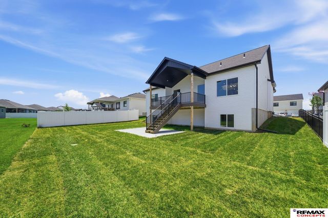 5826 SW 9th Street, Lincoln, NE 68523