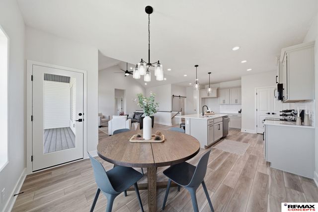5826 SW 9th Street, Lincoln, NE 68523