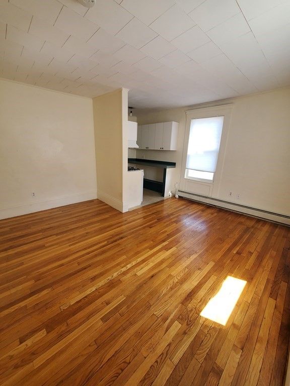 47 Railroad Ave 2R, Beverly, MA 01915