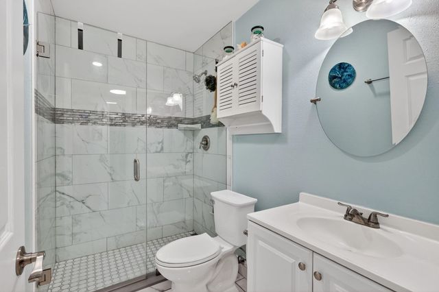 1176 Bayshore Drive 205, Fort Pierce, FL 34949