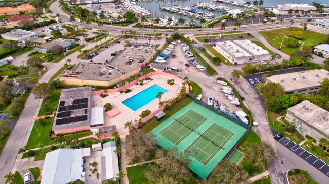 1176 Bayshore Drive 205, Fort Pierce, FL 34949