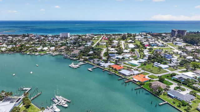 1176 Bayshore Drive 205, Fort Pierce, FL 34949