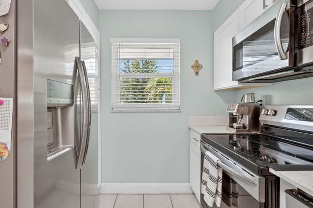 1176 Bayshore Drive 205, Fort Pierce, FL 34949