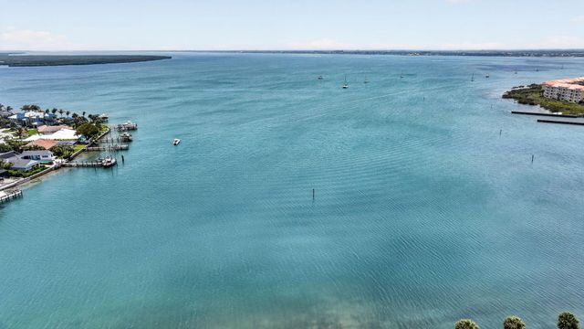 1176 Bayshore Drive 205, Fort Pierce, FL 34949