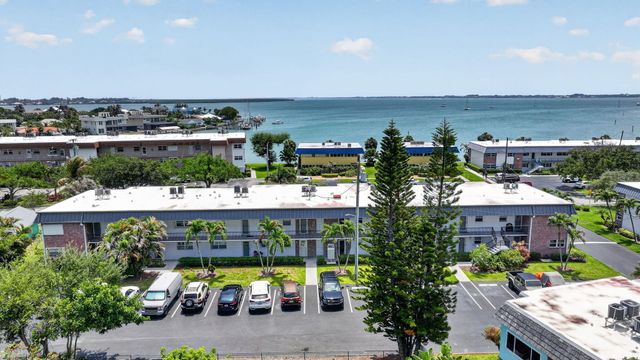 1176 Bayshore Drive 205, Fort Pierce, FL 34949