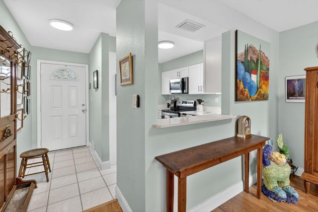 1176 Bayshore Drive 205, Fort Pierce, FL 34949