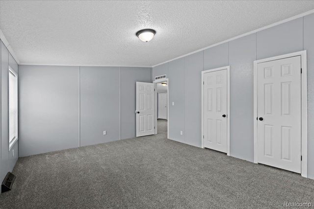 28289 Spruce st., Flat Rock, MI 48134