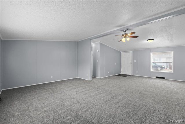 28289 Spruce st., Flat Rock, MI 48134