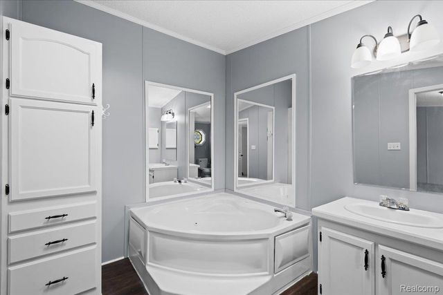 28289 Spruce st., Flat Rock, MI 48134