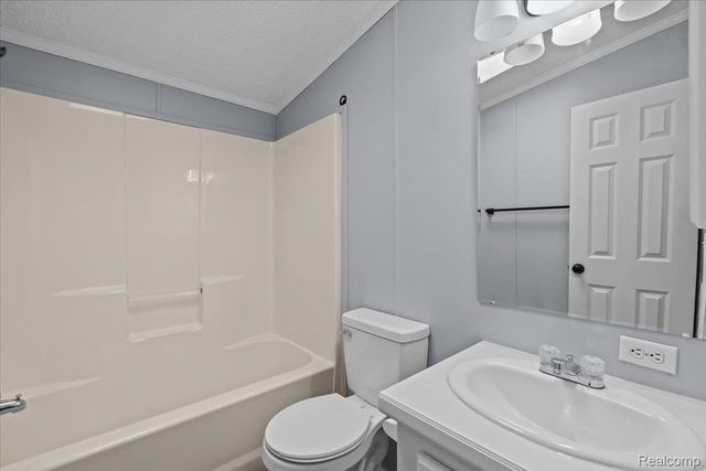 28289 Spruce st., Flat Rock, MI 48134