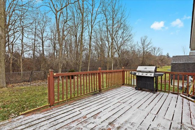 28289 Spruce st., Flat Rock, MI 48134