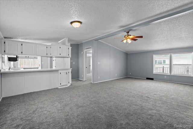 28289 Spruce st., Flat Rock, MI 48134