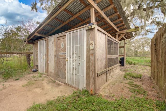 17620 County Road 945, Brazoria, TX 77422