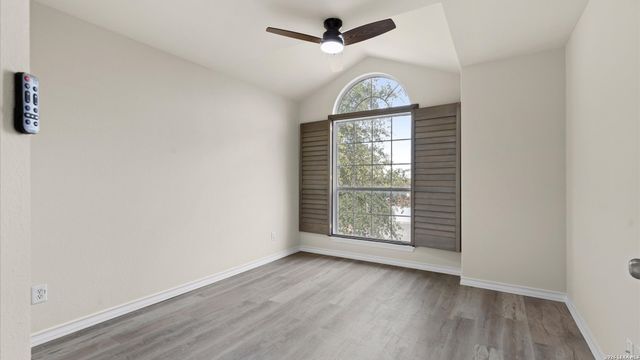 6111 Palmetto Way, San Antonio, TX 78253