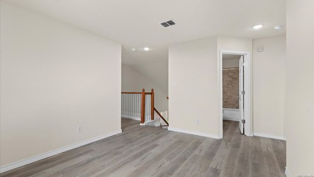 6111 Palmetto Way, San Antonio, TX 78253