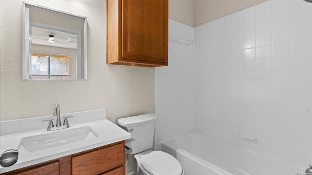 6111 Palmetto Way, San Antonio, TX 78253