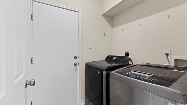 6111 Palmetto Way, San Antonio, TX 78253