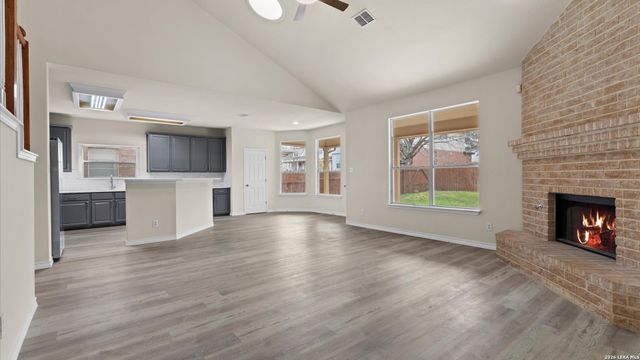 6111 Palmetto Way, San Antonio, TX 78253