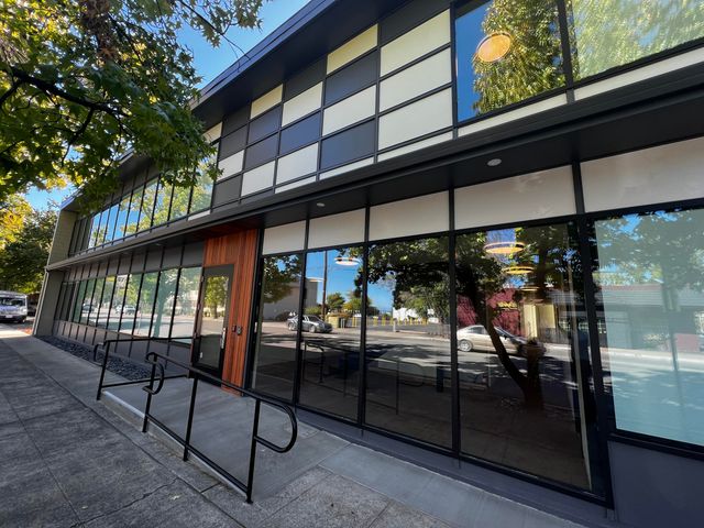 1304 East Street, 205, Redding, CA 96001