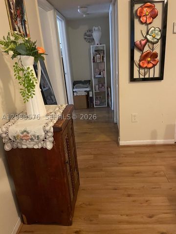 15650 SW 80th St F-207, Miami, FL 33193