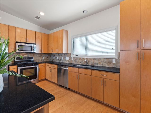 1702 S Lamar BLVD 9, Austin, TX 78704