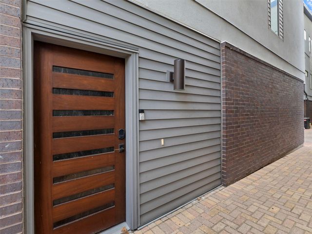 1702 S Lamar BLVD 9, Austin, TX 78704