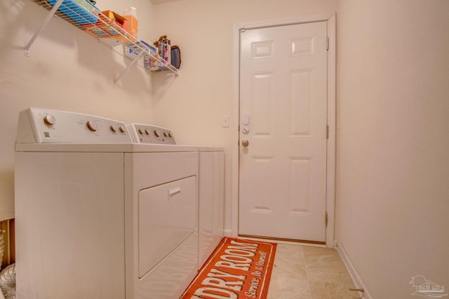 172 Creekview Dr, Pensacola, FL 32503