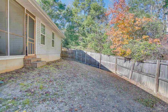 172 Creekview Dr, Pensacola, FL 32503