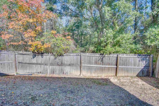 172 Creekview Dr, Pensacola, FL 32503