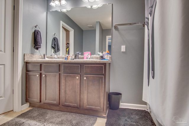 172 Creekview Dr, Pensacola, FL 32503