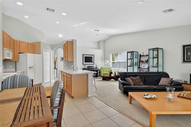 6837 Sterling Greens DR 201, Naples, FL 34104