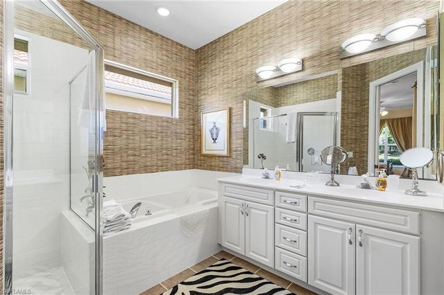 6753 Bent Grass DR, Naples, FL 34113