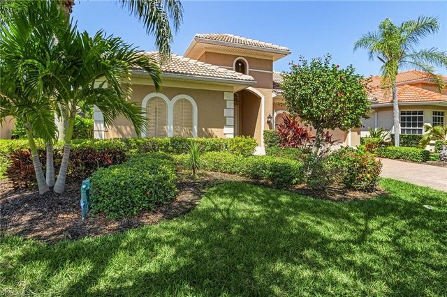 6753 Bent Grass DR, Naples, FL 34113