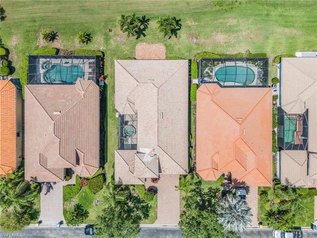 6753 Bent Grass DR, Naples, FL 34113